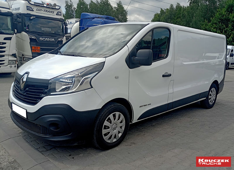 wypożyczalnia busów renault trafic